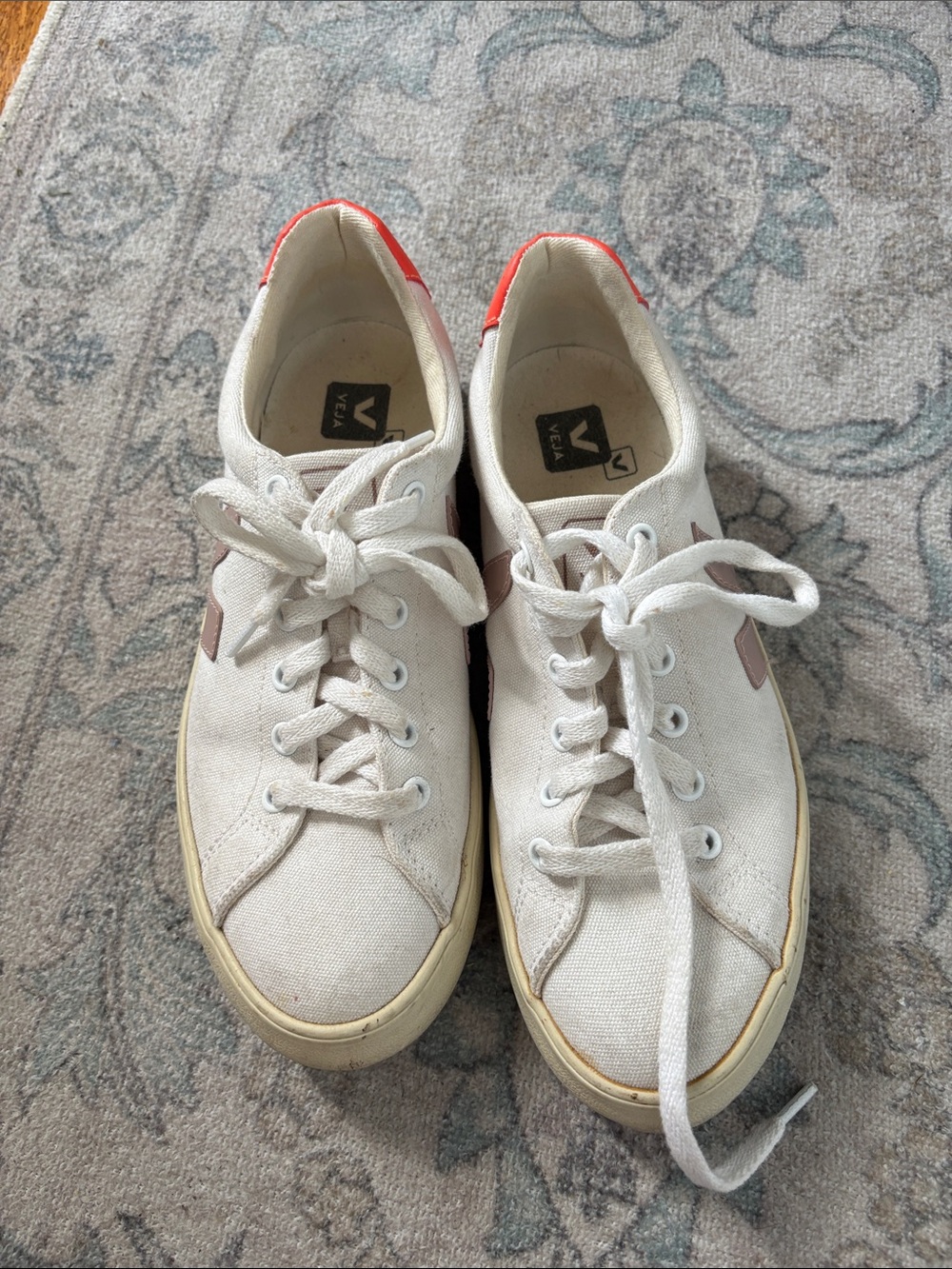 Veja Sneakers